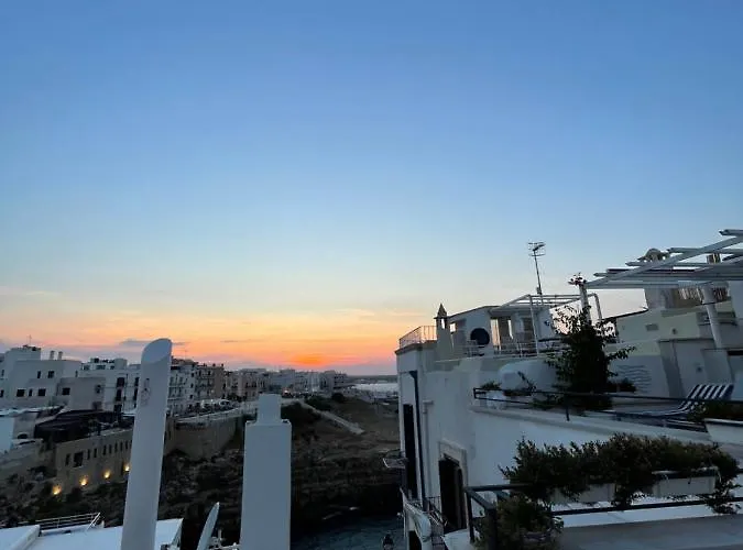 ゲストハウス Dimora Luna Calante 3*