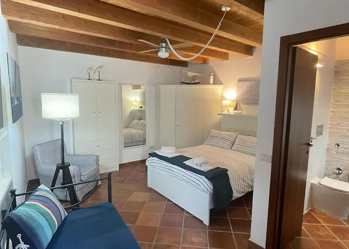 ゲストハウス Dimora Luna Calante ポリニャーノ・ア・マーレ