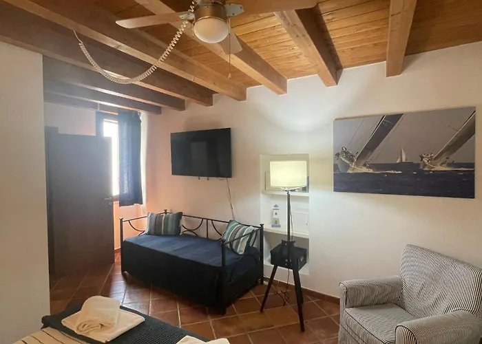 ゲストハウス Dimora Luna Calante 3*